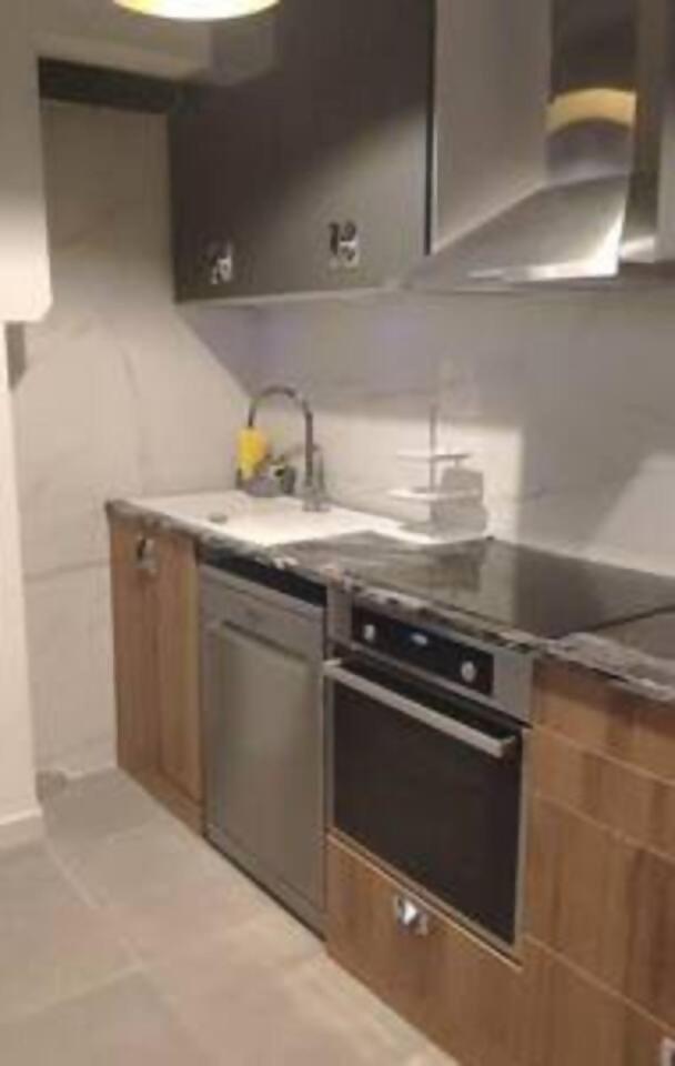 Taocasa Metal Apartment Olot Bagian luar foto