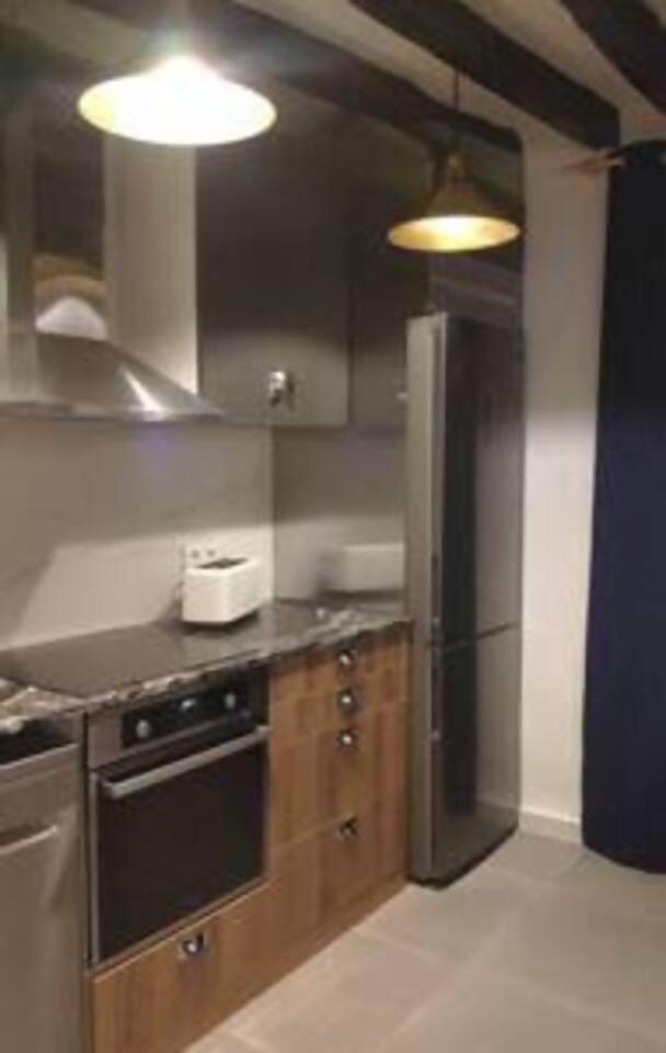 Taocasa Metal Apartment Olot Bagian luar foto