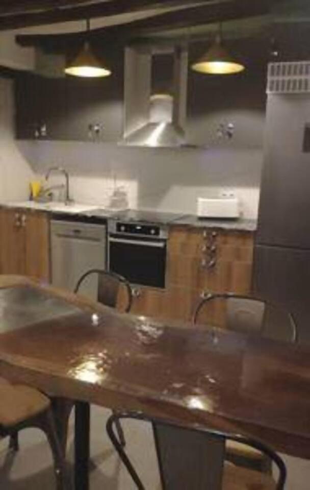 Taocasa Metal Apartment Olot Bagian luar foto