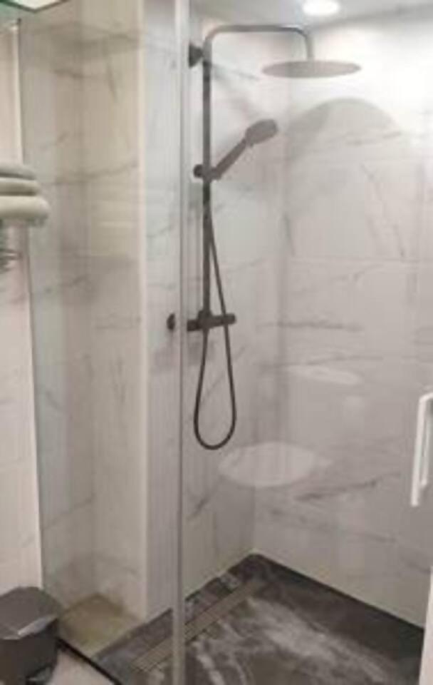 Taocasa Metal Apartment Olot Bagian luar foto