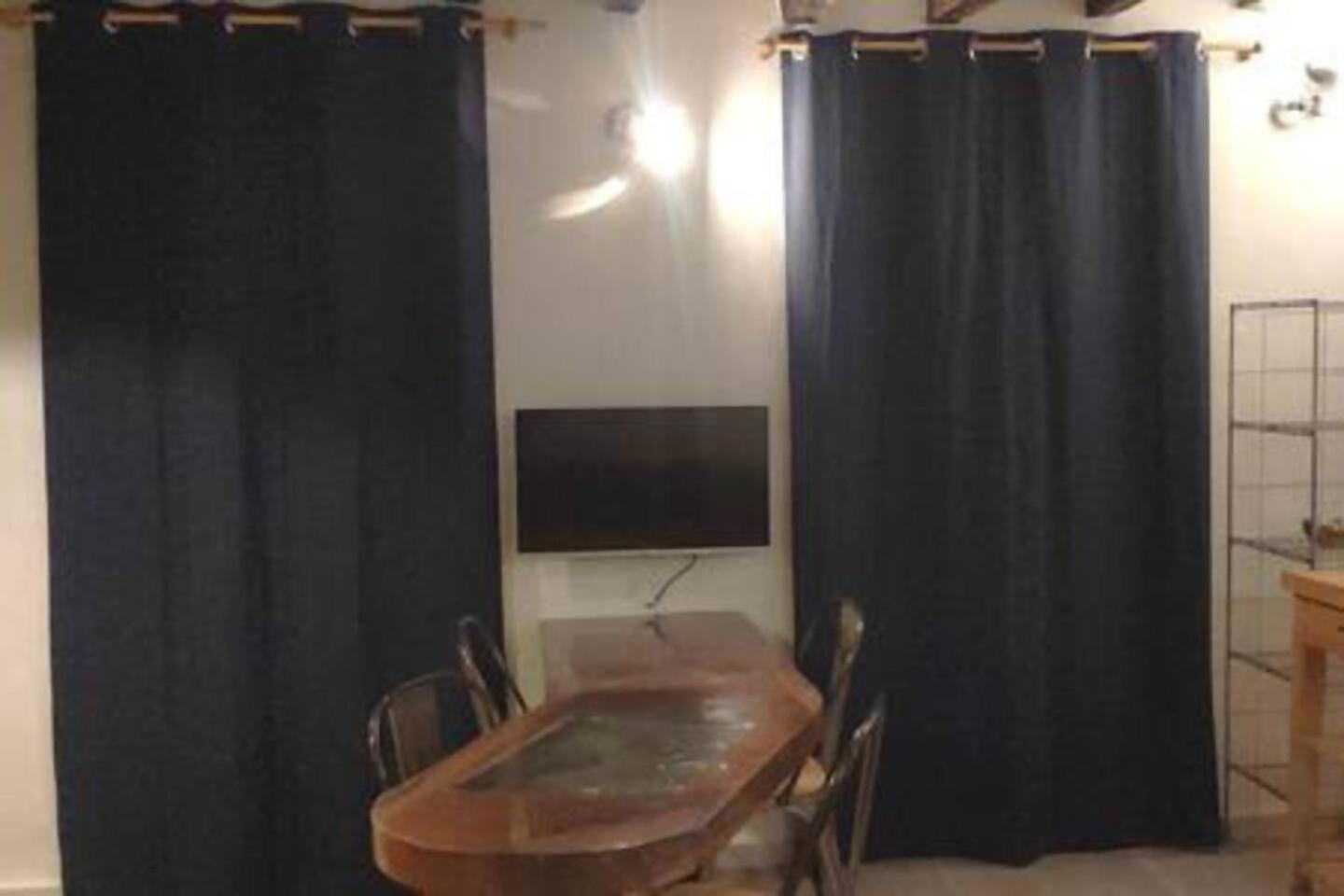 Taocasa Metal Apartment Olot Bagian luar foto