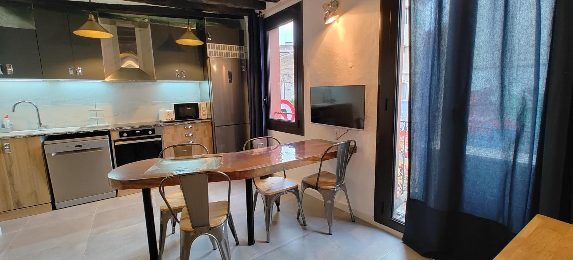 Taocasa Metal Apartment Olot Bagian luar foto