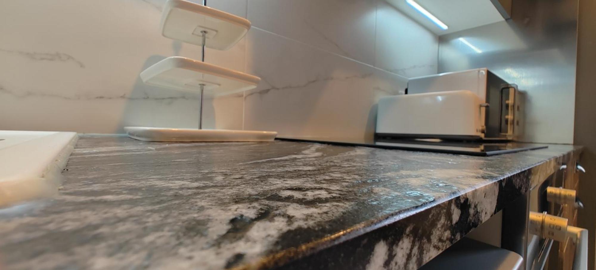 Taocasa Metal Apartment Olot Bagian luar foto